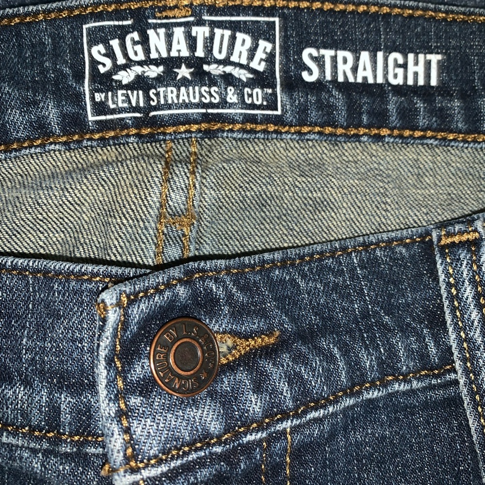 Signature by Levi Strauss